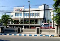 Kantor Bank Jatim Cabang Sampang. (IBNU ANSORI / KLIKMADURA)