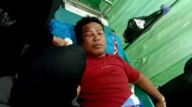 Ahmad (31), warga Desa Waru Barat, Kecamatan Waru, menjalani perawatan intensif di RS Mohammad Noer Pamekasan. (ISTIMEWA)