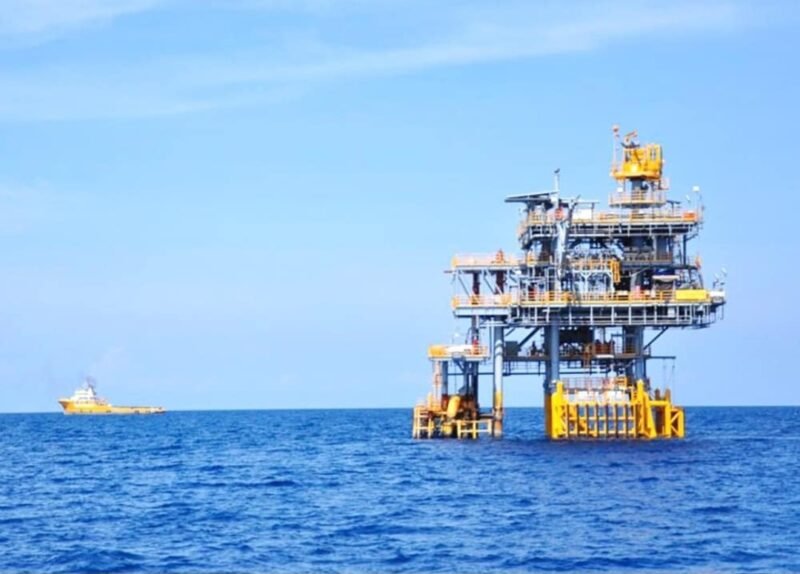 Anjungan PHE-12 milik PT. Pertamina Hulu Energi West Madura Offshore (PHE WMO) di perairan Kabupaten Bangkalan, Madura. (SUMBER FOTO: IG @phe.pertamina)