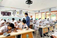 Siswa SMAN 2 Pamekasan saat mengikuti kegiatan pembelajaran. (DOK. KLIKMADURA)