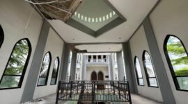 Tampak kondisi bangunan MPP Pamekasan yang sudah rusak. (LAILIYATUN NURIYAH/KLIK MADURA).