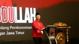 MH. Said Abdullah saat menyampaikan pidato politik usai terpilih sebagai Ketua DPD PDI Perjuangan Jatim secara aklamasi. (ISTIMEWA)