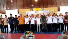 Foto bersama usai pelantikan pengurus KONI Kabupaten Pamekasan (LAILIYATUN NURIYAH/KLIK MADURA).