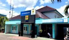 Satpam berada di Kantor PLN ULP Pamekasan. (DOK. KLIKMADURA)