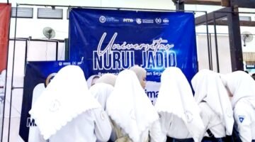 Ratusan pelajar menyerbu stand Universitas Nurul Jadid (Unuja) pada kegiatan edufair di Graha Adi Poday Sumenep. (DOK. KLIKMADURA)