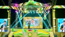 Ketua DPRD Pamekasan, Ali Masykur saat memberikan sambutan pada acara Wisuda ke-XIX Pondok Pesantren Darul Ulum II Baled Dhajah (Dubaja).