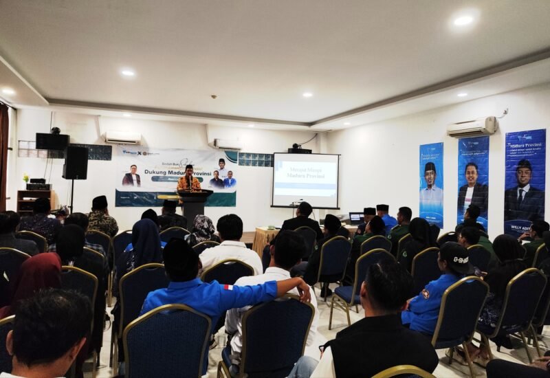 Asisten Administrasi Umum Sekretaris Daerah Kabupaten Pamekasan, Akhmad Zaini mewakili Bupati Pamekasan Dr. KH. Kholilurrahman menyampaikan sambutan. (KLIKMADURA)