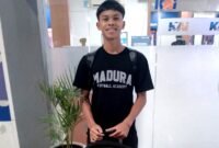 Fatoni Bima Oktavianto saat hendak terbang ke Spanyol. (ISTIMEWA)