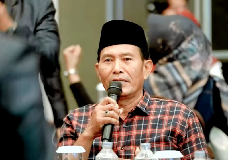 Aktivis Lingkungan, Slaman saat menyampaikan gagasan dan aspirasinya pada kegiatan Tadarus Lingkungan yang digelar AJP di Ballroom Azana Style Hotel, Pamekasan. (DOK. KLIKMADURA)
