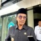 Bupati Pamekasan Dr. KH. Kholilurrahman saat diwawancara awak media beberapa waktu lalu. (MOHAMMAD IQBALUL KHAVEI MZ / KLIKMADURA)