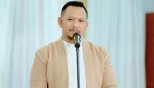 Founder Bani Insan Peduli (BIP), Ali Zainal Abidin saat menyampaikan sambutan. (DOK. KLIKMADURA)