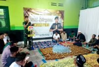 Dandim 0826/Pamekasan Letkol Kav Agus Wibowo Hendratmoko menyampaikan sambutan saat buka bersama insan jurnalis. (ISTIMEWA)