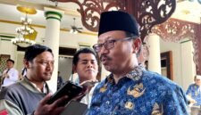 Plt Kepala BKPSDM Pamekasan Saudi Rahman saat diwawancara sejumlah awak media beberapa waktu lalu. (DOK. KLIKMADURA)