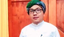 Ketua RMI PCNU Pamekasan sekaligus Pimpinan dan Pengasuh Ponpes Taman Bunga, KH. Taufiqurrahman Khozin. (DOK. KLIKMADURA)