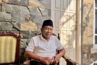 Haryanto Waluyo, pelapor kasus dugaan penggelapan yang menyeret eks anggota DPRD Sumenep, Haji Latif saat memberikan keterangan kepada awak media. (DOK. KLIKMADURA)