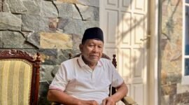 Haryanto Waluyo, pelapor kasus dugaan penggelapan yang menyeret eks anggota DPRD Sumenep, Haji Latif saat memberikan keterangan kepada awak media. (DOK. KLIKMADURA)