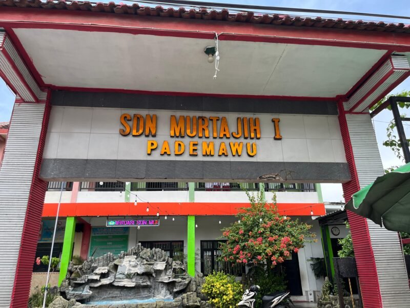 Penampakan halaman SDN Murtajih I Kecamatan Pademawu, Pamekasan. (LAILIYATUN NURIYAH / KLIKMADURA)