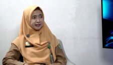Kepala Puskesmas Larangan Badung, dr. Siti Mudrichatun, M.Si saat podcast dalam Program Bincang Kesehatan di Studio Klik Madura. (ISTIMEWA)