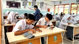 Siswa SMAN 2 Pamekasan saat mengikuti kegiatan pembelajaran. (DOK. KLIKMADURA)