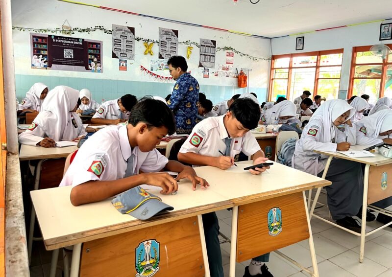 Siswa SMAN 2 Pamekasan saat mengikuti kegiatan pembelajaran. (DOK. KLIKMADURA)