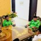 Buya Aliyadi Mustofa (kanan) berbincang dengan Ketua DPC PKB Sumenep, KH. Imam Hasyim serta ketua-ketua partai di Hotel C1 Sumenep. (KLIKMADURA)