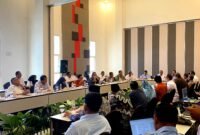 Satgas MBG saat berkoordinasi dengan SPPG di Azana Style Hotel, Pamekasan. (SYARIFATUL JANNAH / KLIKMADURA)