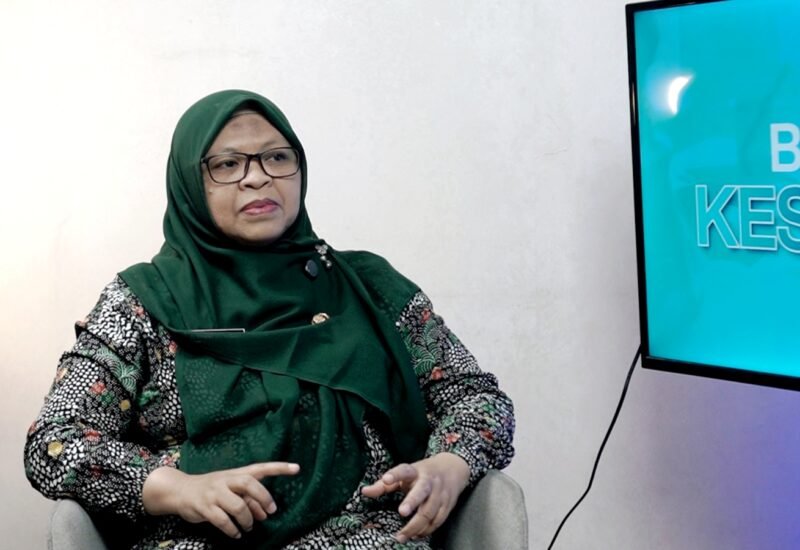Kepala UPT Puskesmas Tlanakan, dr. Henny Setyawati saat podcast di Kantor Redaksi Klik Madura. (BADRUS SHOLEH / KLIKMADURA)