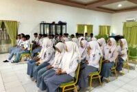 Siswa-siswi SMAN 5 Pamekasan terlibat antusias mengikuti BTS yang diselenggarakan Klik Madura. (MOH. IQBALUL KHAVEI MZ / KLIKMADURA)