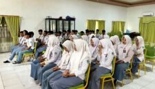 Siswa-siswi SMAN 5 Pamekasan terlibat antusias mengikuti BTS yang diselenggarakan Klik Madura. (MOH. IQBALUL KHAVEI MZ / KLIKMADURA)