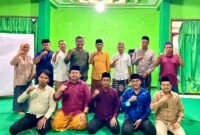 Pengurus Lakpesdam PCNU Sumenep foto bersama usai Kongkow bareng pengurus lintas generasi. (LAKPESDAM PCNU SUMENEP)