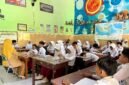 Siswa mengikuti kegiatan belajar di salah satu ruang kelas SDN Bugih 3 Pamekasan (LAILIYATUN NURIYAH/KLIK MADURA).