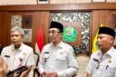 Bupati Pamekasan Kholilurrahman saat berada di peringgitan Mandhapa Agung Ronggosukowati (IQBAL KHAVEY MZ/KLIK MADURA).