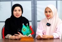Alumni D3 Program Studi Kebidanan Universitas Islam Madura (UIM), Maulidia dan Indah Permatasari. (DOK. KLIKMADURA)