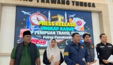 Satreskrim Polres Pamekasan gelar Press Release ungkap kasus penipuan travel umrah. (MOH. IQBALUL KHAVEI MZ / KLIKMADURA)