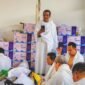 KH. Makmun saat memberikan khutbatul wukuf kepada para jemaah. (DOK. KLIKMADURA)