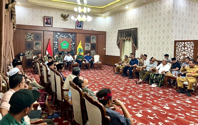Pengusaha rokok saat rapat koordinasi lanjutan bersama forkopimda Pamekasan, Selasa (25/5/2026).