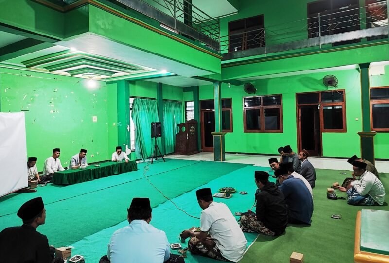 Suasana kegiatan Ngopi antarlembaga serumpun di Lantai 2 Kantor PCNU Sumenep. (ISTIMEWA)