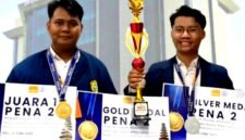 Dua mahasiswa teknik UTM peraih juara dalam ajang Pekan Essay Nasional (PENA). (ISTIMEWA)