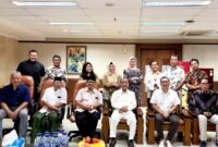 Pengurus GPI foto bersama pimpinan perguruan tinggi usai rapat koordinasi di Kantor Gubernur Jatim. (ISTIMEWA)