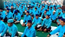 Jamaah Al-Hilal berada di Masjid Asy-Syuhada saat pelepasan jamaah haji tahun 2026. (ISTIMEWA)