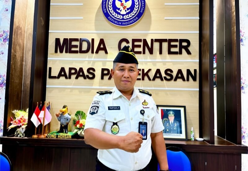 Kepala Kesatuan Pengamanan Lembaga Pemasyarakatan (KPLP) Lapas Pamekasan,
Taufiqul Hidayatullah, A Md.I.P., S.H., M.H.