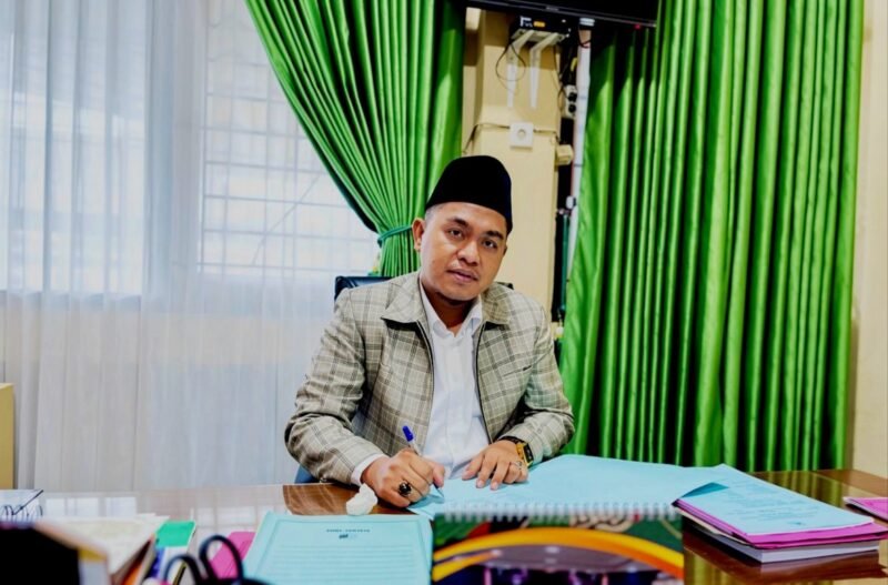 Ketua DPRD Pamekasan, H. Ali Masykur saat ditemui diruang kerjanya, Kamis (21/5/2026).