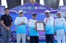 Bupati Pamekasan, Dr. KH. Kholilurrahman bersama Mendikdasmen RI Prof. Dr. Abdul Mu’ti, M.Ed menyampaikan didampingi Sekda Provinsi Jatim Adhy Karyono dan Kepala Disdikbud Pamekasan, Basri Yulianto dinpuncak peringatan Hardiknas di SGMRP Pamekasan. (YUSRIL RAHMAN SYAKUR / KLIKMADURA)