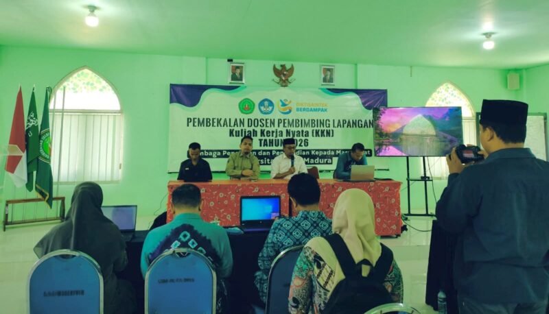 Wakil Rektor I UIM Bidang Akademik, Kelembagaan, dan Sistem Informasi, Subhan, (baju putih) saat memberikan pembekalan kepada Dosen Pembimbing Lapangan (DPL) menjelang pelaksanaan KKN 2026.
