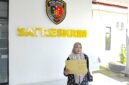 Ahli waris atas nama Siti Nurul Aini Siska usai mengadukan dugaan penyerobotan tanah ke Satreskrim Polre Pamekasa. (LAILIYATUN NURIYAH / KLIKMADURA)