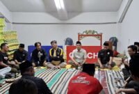 Puluhan Pendekar PSHT dibawah kepemimpinan Muhammad Taufiq mendatangi Kantor Ikatan Pencak Silat Indonesia (IPSI) Kabupaten Pamekasan, Jumat (5/6/2026) malam. (KLIKMADURA)