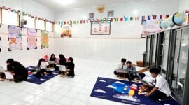 Sejumlah siswa Sekolah Rakyat Pamekasan sedang belajar. (LAILIYATUN NURIYAH / KLIKMADURA)