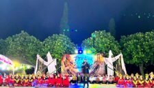 Kepala Disdikbud Pamekasan Basri Yulianto saat sambutan di SDN Kowel 3 Pamekasan (LAILIYATUN NURIYAH/KLIK MADURA).