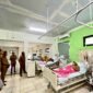Sekda Pamekasan, Taufikurrachman didampingi Kadinkes Pamekasan dr. Saifuddin meninjau tempat Hemodialisis di RSUD Smart Pamekasan, Senin (20/6/2026).
