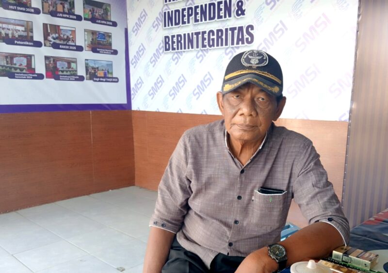 Pelapor dugaan penyerobotan pantai di Kecamatan Kalianget, Kabupaten Sumenep, Sarkawi. (KLIKMADURA)